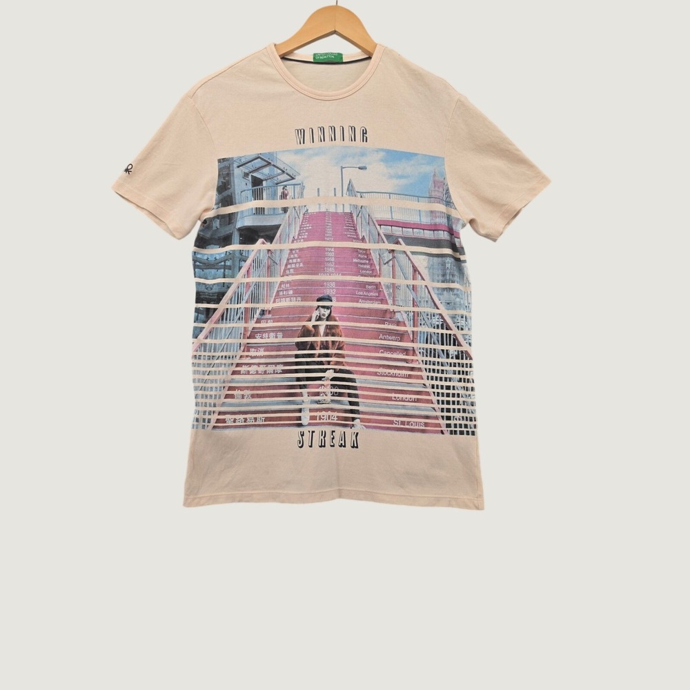 United Colors of Benetton Winning Streak Graphic Tee Mens Medium Peach Cotton